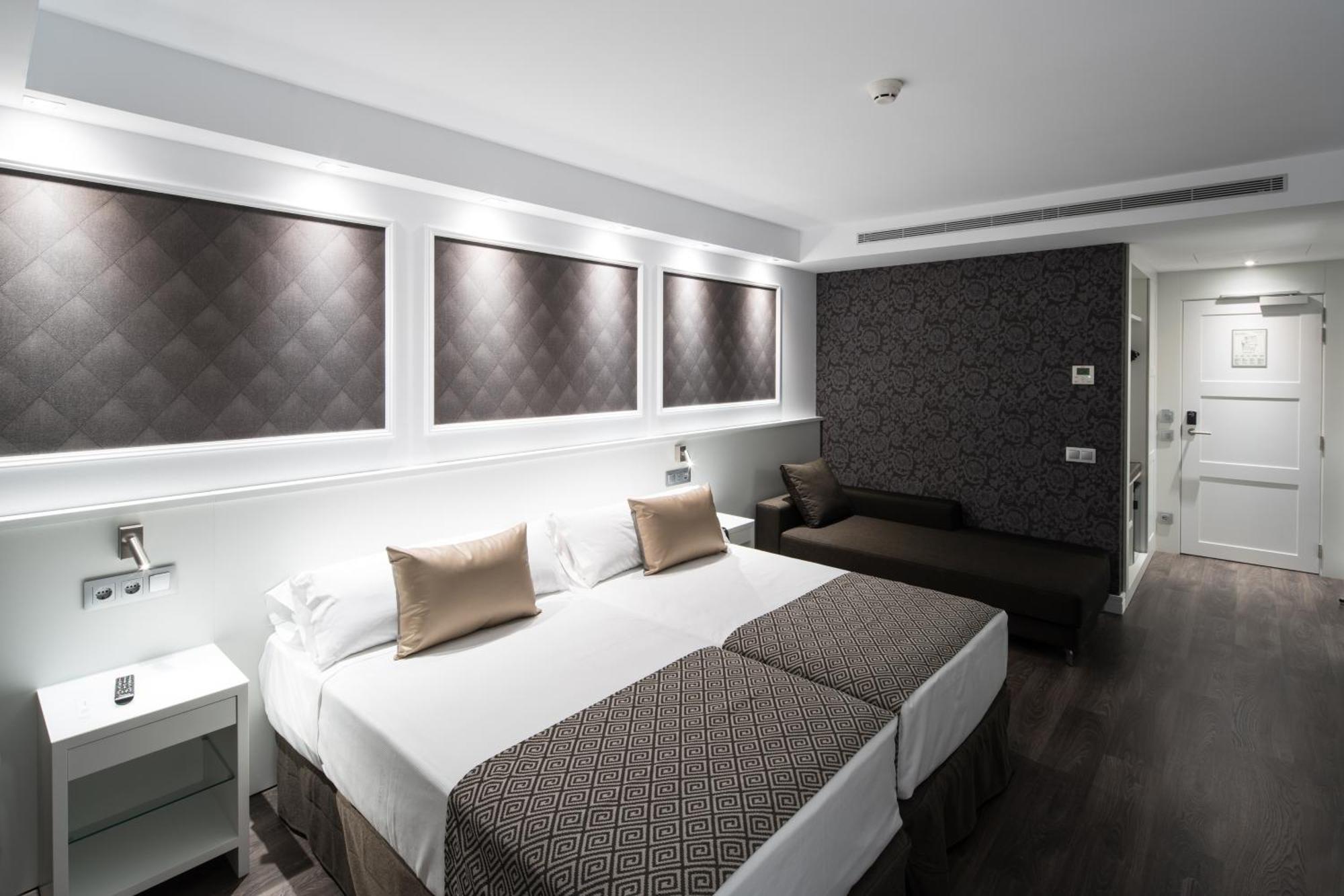 Quadruple Room (3 Adults + 1 Child),1567046240:JPEG